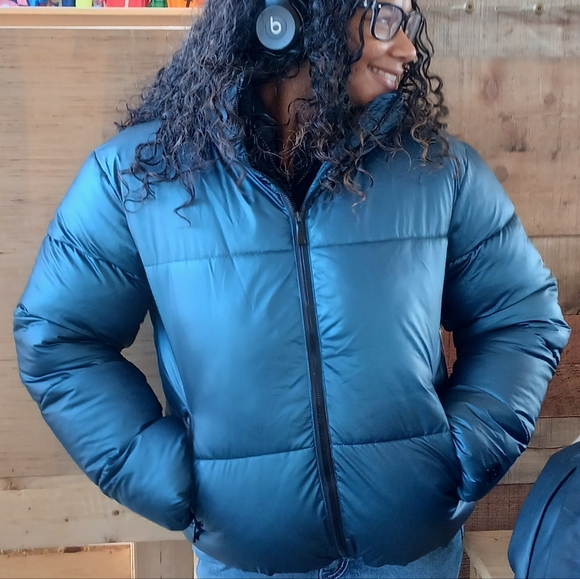 NWT Nicole Miller New York Cropped Puffer Jacker Metallic Blue Varioys Sizes - Picture 14 of 15